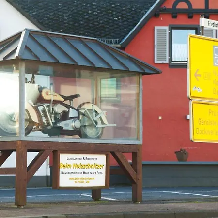 Harmony Beim Holzschnitzer Dreis-Brück