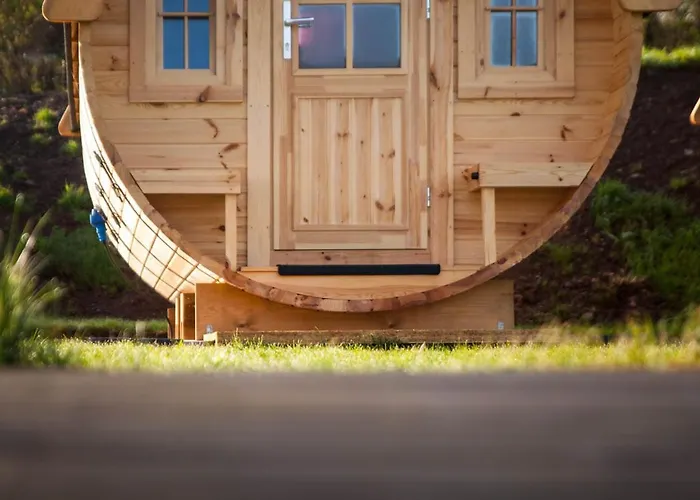 Harmony Beim Holzschnitzer Dreis-Brück