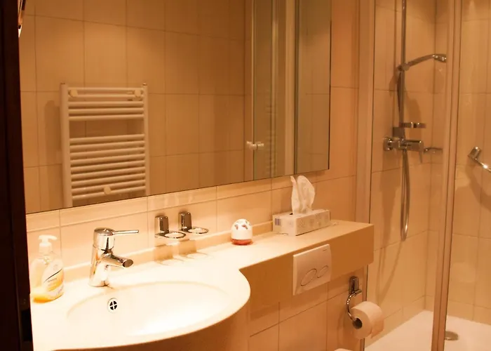 Harmony Beim Holzschnitzer * Dreis-Brück